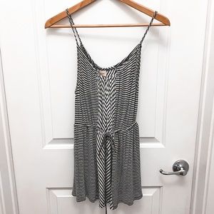 Ella Moss gray & white stripe tank top blouse M